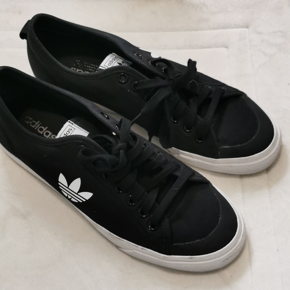 Adidas nizza shoes - Picture 1 of 6